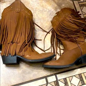 Little Girl Cavender boots